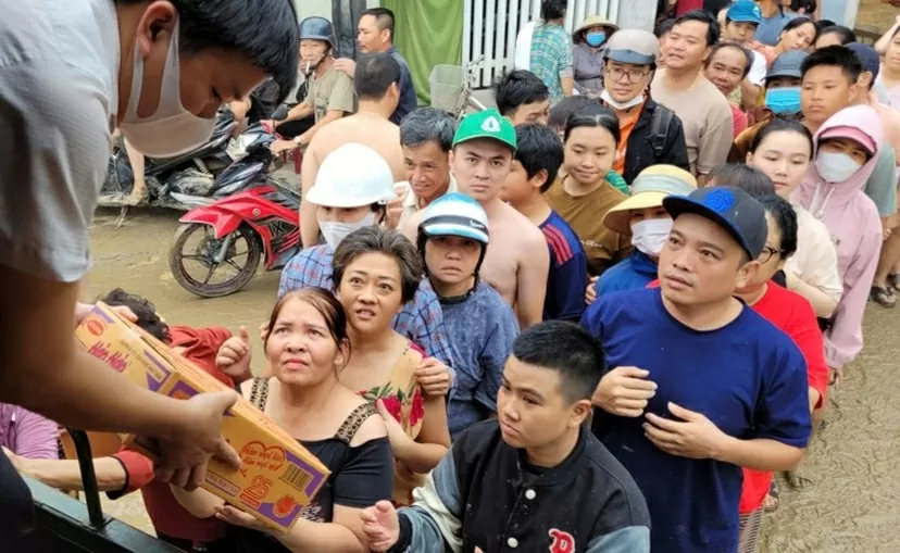 sản phẩm đến với và con vùng lũ Khánh Hòa.