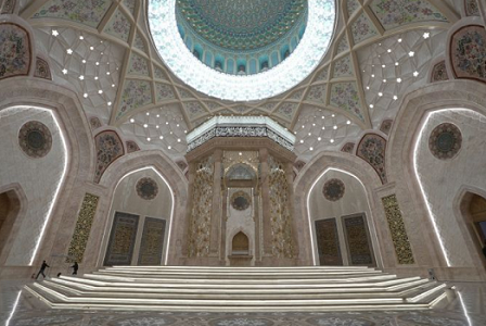 Bên trong Trung tâm Văn minh Hồi giáo của Uzbekistan