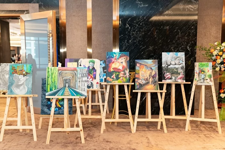 Hơn 30 bức tranh của học sinh Việt Nam sẽ được trưng bày tại Bảo tàng Louvre (Pháp)