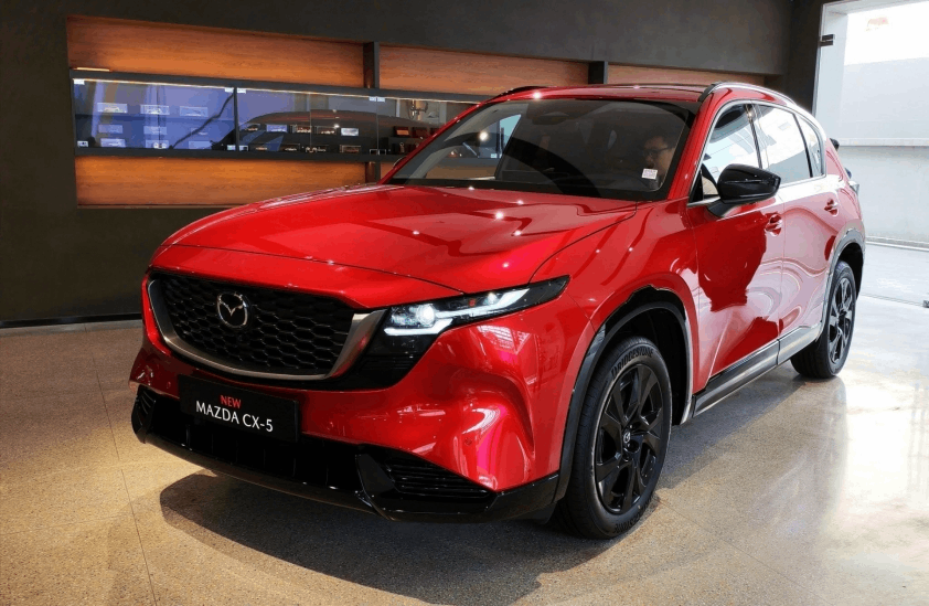 Các tính năng hỗ trợ lái và an toàn của Mazda CX-5 2026 được nâng cấp. 
