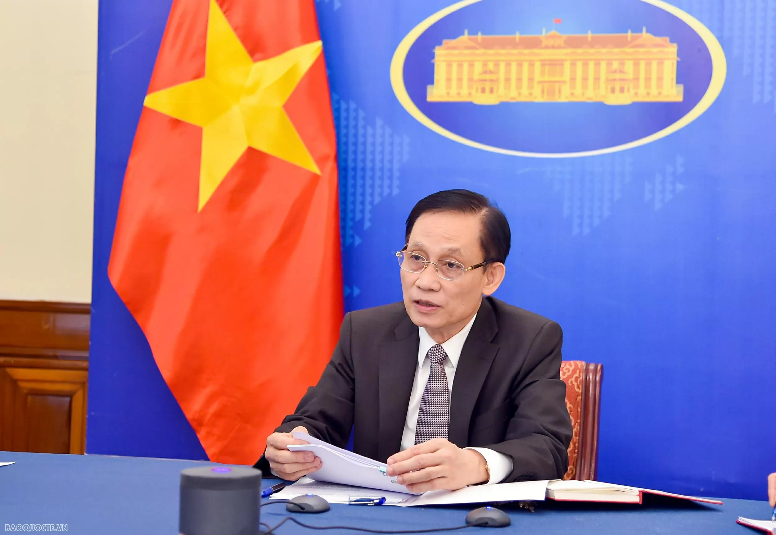 Bộ trưởng Ngoại giao Lê Hoài Trung điện đàm với người đồng nhiệm Malaysia