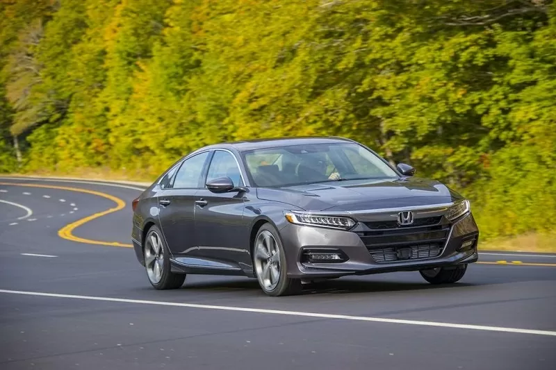 Top 10 xe ô tô bán chậm nhất tháng 11/2025: Honda Accord tiếp tục đội sổ.