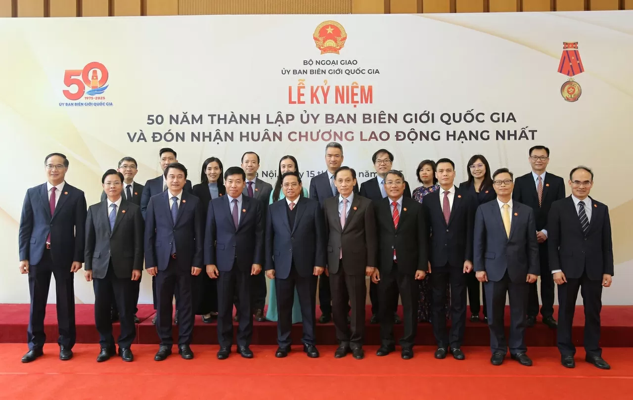 Lễ kỷ niệm 50 năm thành lập Ủy ban Biên giới quốc gia và đón nhận Huân chương Lao động hạng Nhất: Tự hào với sứ mệnh thiêng liêng Lễ kỷ niệm 50 năm thành lập Ủy ban Biên giới quốc gia và đón nhận Huân chương Lao động hạng Nhất: Tự hào với sứ mệnh thiêng liêng