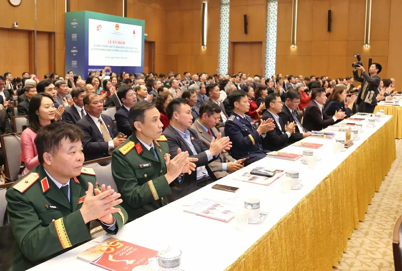 Lễ kỷ niệm 50 năm thành lập Ủy ban Biên giới quốc gia và đón nhận Huân chương Lao động hạng Nhất: Tự hào với sứ mệnh thiêng liêng Lễ kỷ niệm 50 năm thành lập Ủy ban Biên giới quốc gia và đón nhận Huân chương Lao động hạng Nhất: Tự hào với sứ mệnh thiêng liêng