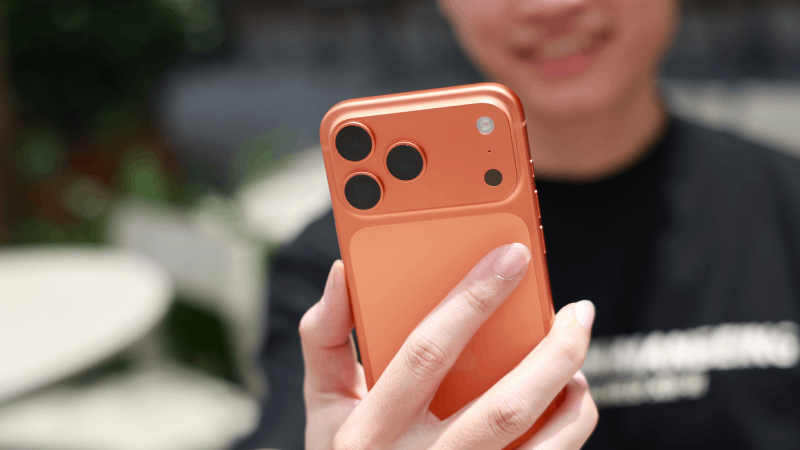 Tính năng iPhone cảnh báo khi dùng quá gần là gì? Tính năng iPhone cảnh báo khi dùng quá gần là gì?