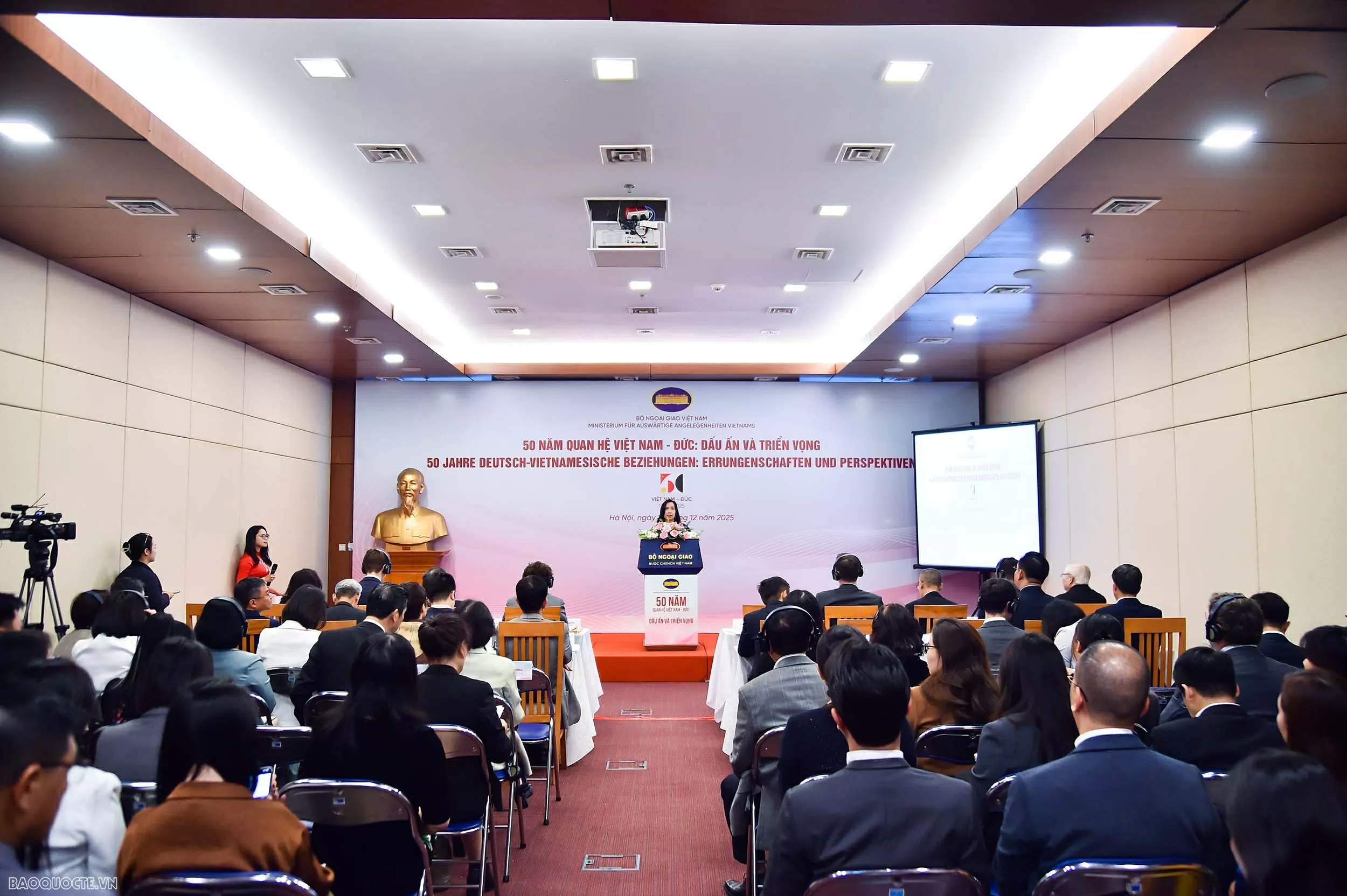 Tọa đàm kỷ niệm 50 năm thiết lập quan hệ ngoại giao Việt Nam - Đức Tọa đàm kỷ niệm 50 năm thiết lập quan hệ ngoại giao Việt Nam-Đức