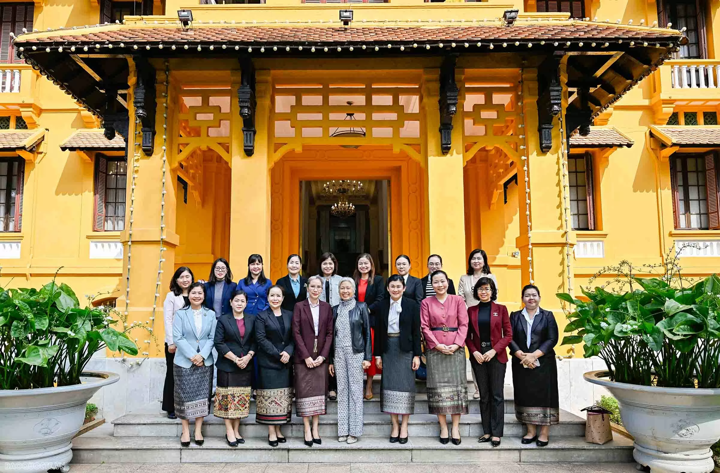 Giao lưu ban nữ công 2 bộ