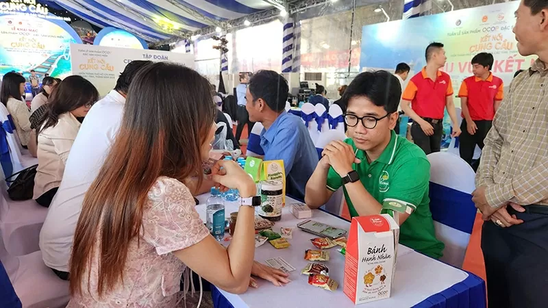 Các doanh nghiệp kết nối giao thương tại sư kiện