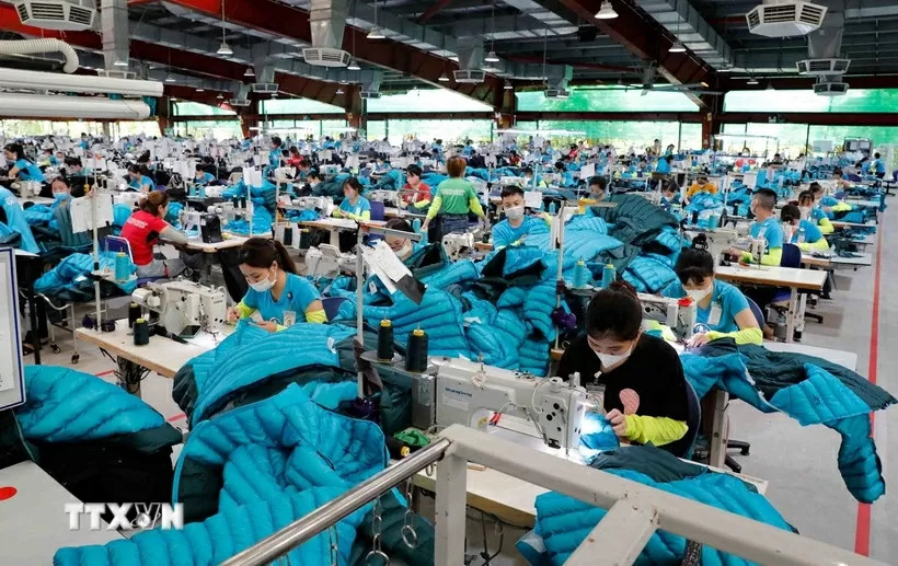 May mặc là một trong những mặt hàng xuất khẩu chủ lực của Việt Nam. (Nguồn: TTXVN)