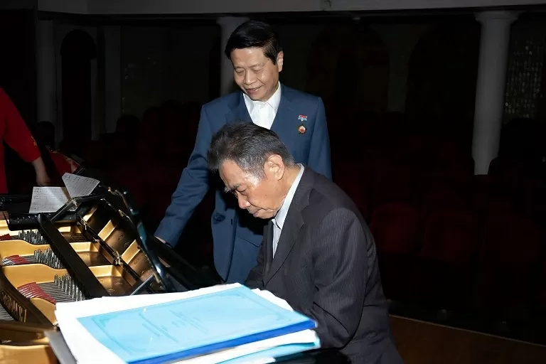 Hòa nhạc nguyện cầu hòa bình, hữu nghị và những lời chúc an lành Hòa nhạc nguyện cầu hòa bình, hữu nghị và những lời chúc an lành