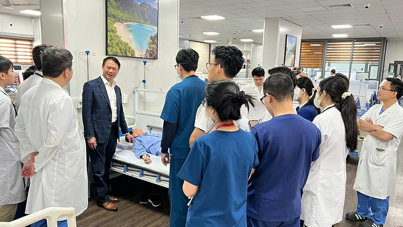 GS. TS. BS. Phạm Mạnh Hùng: “Tim mạch can thiệp Việt Nam vươn tầm thế giới”