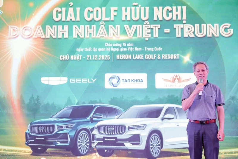 Khi những cú swing kết nối cộng đồng doanh nhân Việt – Trung Khi những cú swing kết nối cộng đồng doanh nhân Việt – Trung