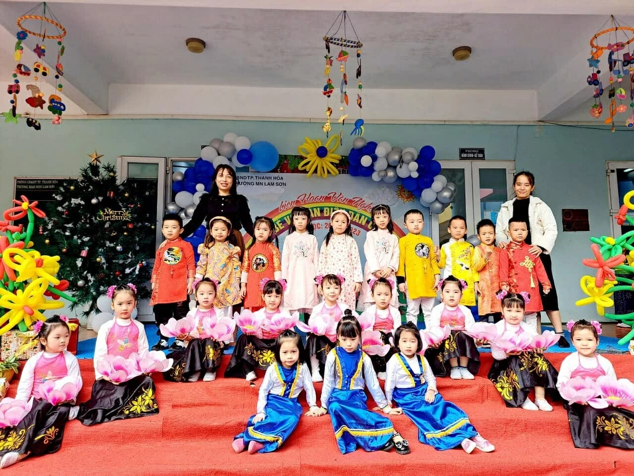 Bộ Nội vụ đề xuất nghỉ 4 ngày Tết Dương lịch 2026