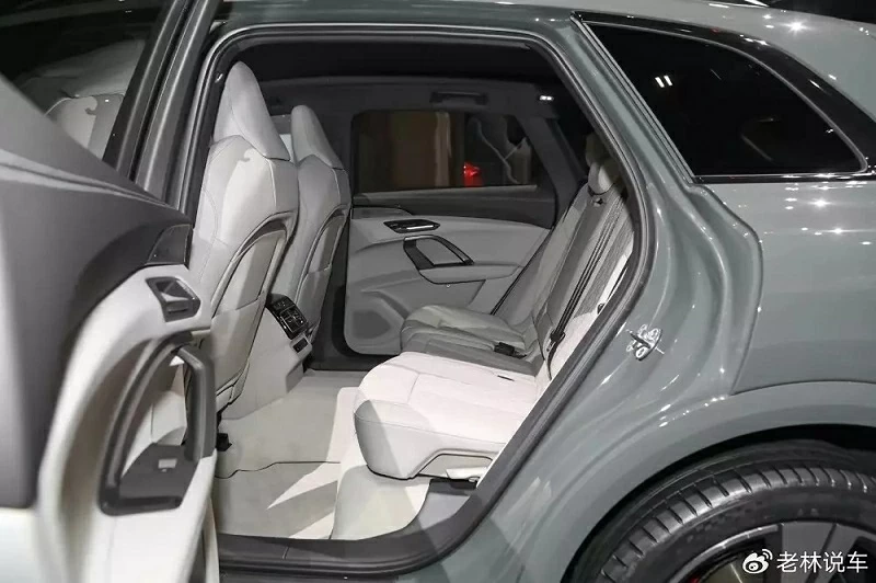Điểm nhấn lớn nhất của Audi Q5L 2026 nằm ở mảng công nghệ an toàn. 
