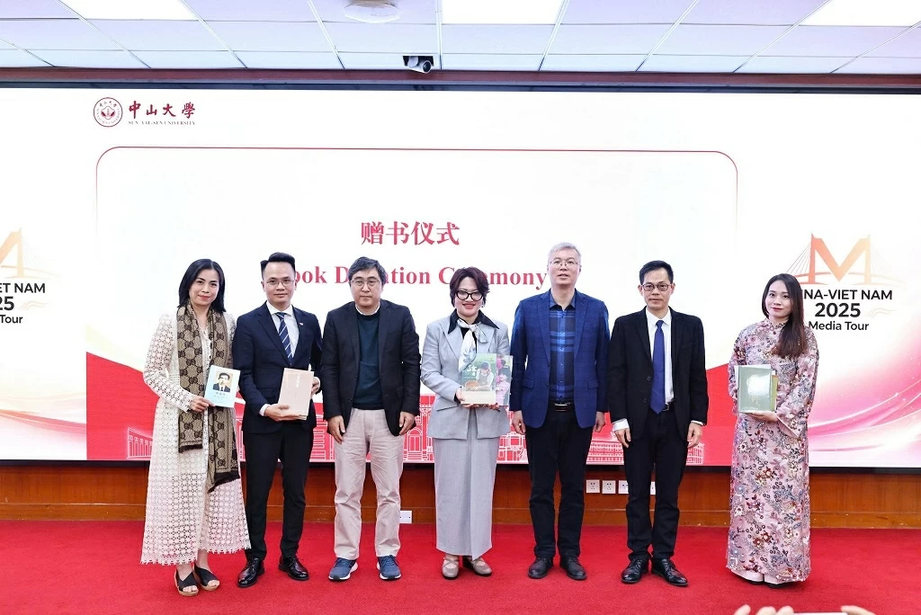 Giao lưu hữu nghị, vun đắp tương lai Việt-Trung