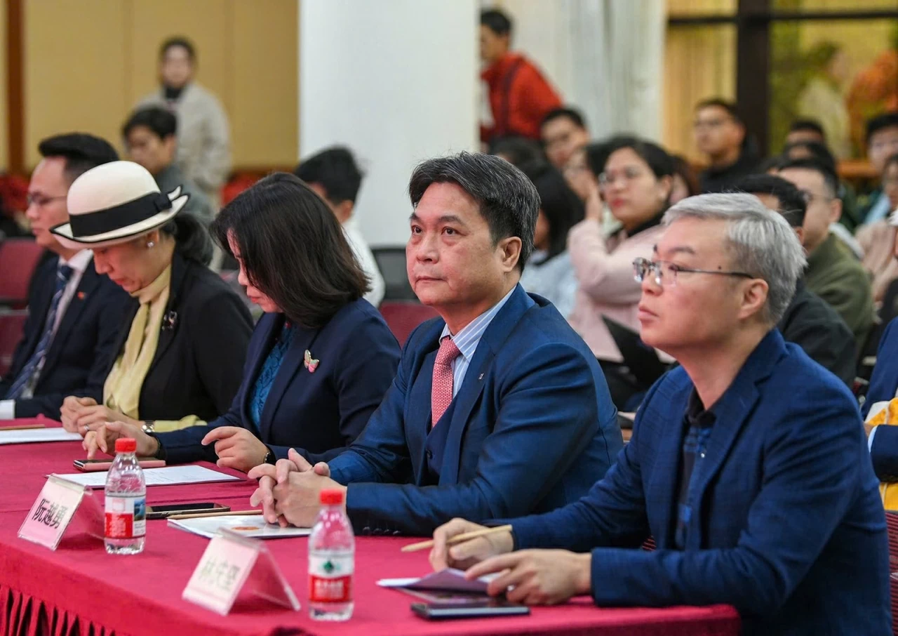 Giao lưu hữu nghị, vun đắp tương lai Việt-Trung