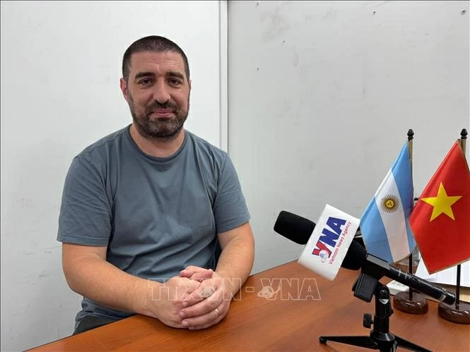 Nhà báo Argentina: Việt Nam kiên định mục tiêu phát triển bền vững theo định hướng Đại hội XIII