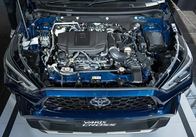 Một trong những thay đổi đáng chú ý nhất trên Yaris Cross 2026 nằm ở chiến lược sản phẩm của Toyota, khi hãng quyết định khai tử hoàn toàn tùy chọn động cơ xăng thuần. Một trong những thay đổi đáng chú ý nhất trên Yaris Cross 2026 nằm ở chiến lược sản phẩm của Toyota, khi hãng quyết định khai tử hoàn toàn tùy chọn động cơ xăng thuần.