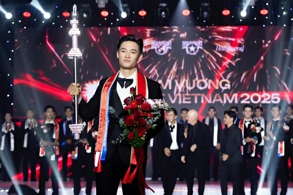 Nam vương Trần Tiến Dũng là Đại sứ Men’s Health 2026 Nam vương Trần Tiến Dũng là Đại sứ Men’s Health 2026