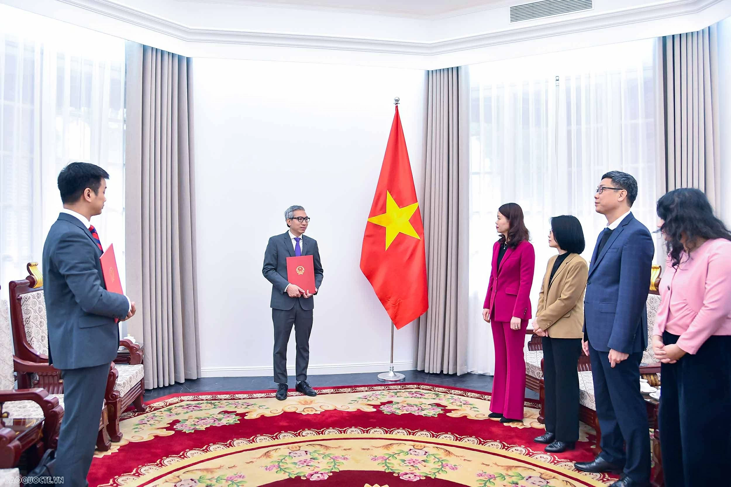 Bộ Ngoại giao tăng cường nhân sự chiến lược cho công tác chuẩn bị Năm APEC Việt Nam 2027 Bộ Ngoại giao tăng cường nhân sự cho công tác chuẩn bị Năm APEC Việt Nam 2027