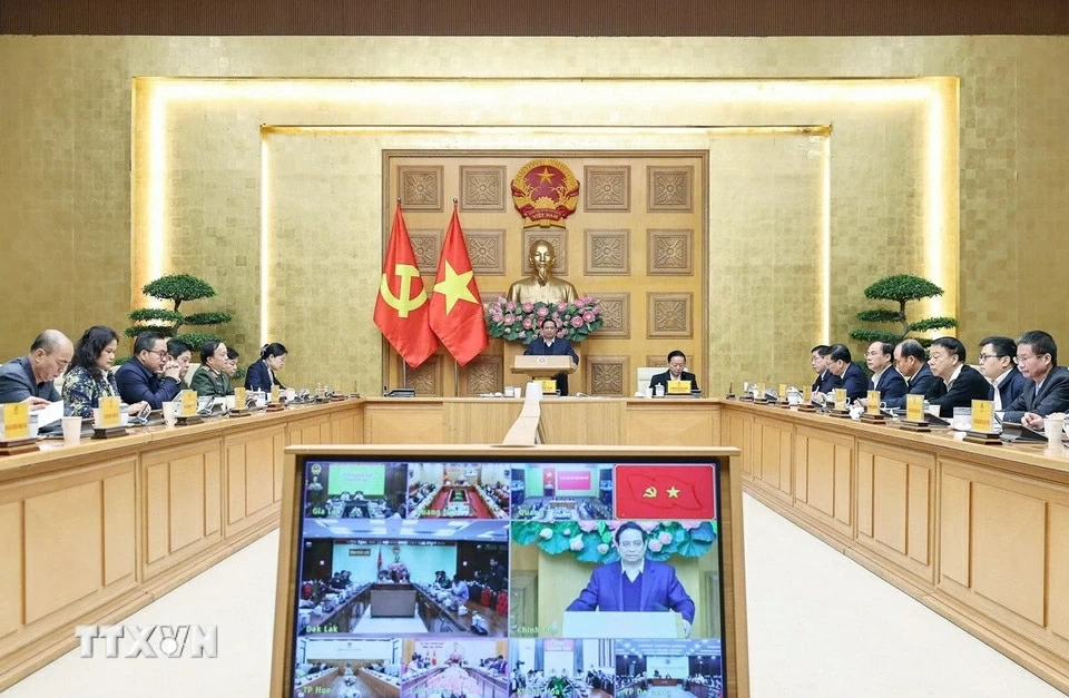 Khẩn trương để Chiến dịch Quang Trung hoàn thành đúng mục tiêu, người dân có đủ điều kiện theo dõi Đại hội Đảng toàn quốc lần thứ XIV Khẩn trương để Chiến dịch Quang Trung hoàn thành đúng mục tiêu, người dân có đủ điều kiện theo dõi Đại hội Đảng toàn quốc lần thứ XIV