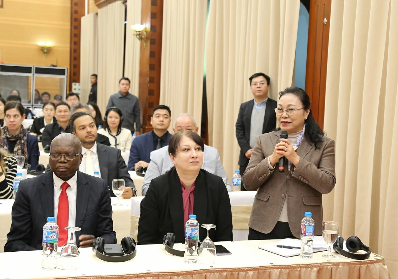 Đại sứ Khamphao Ernthavanh: Những định hướng chiến lược của Đại hội XIV sẽ củng cố và phát triển quan hệ Việt-Lào