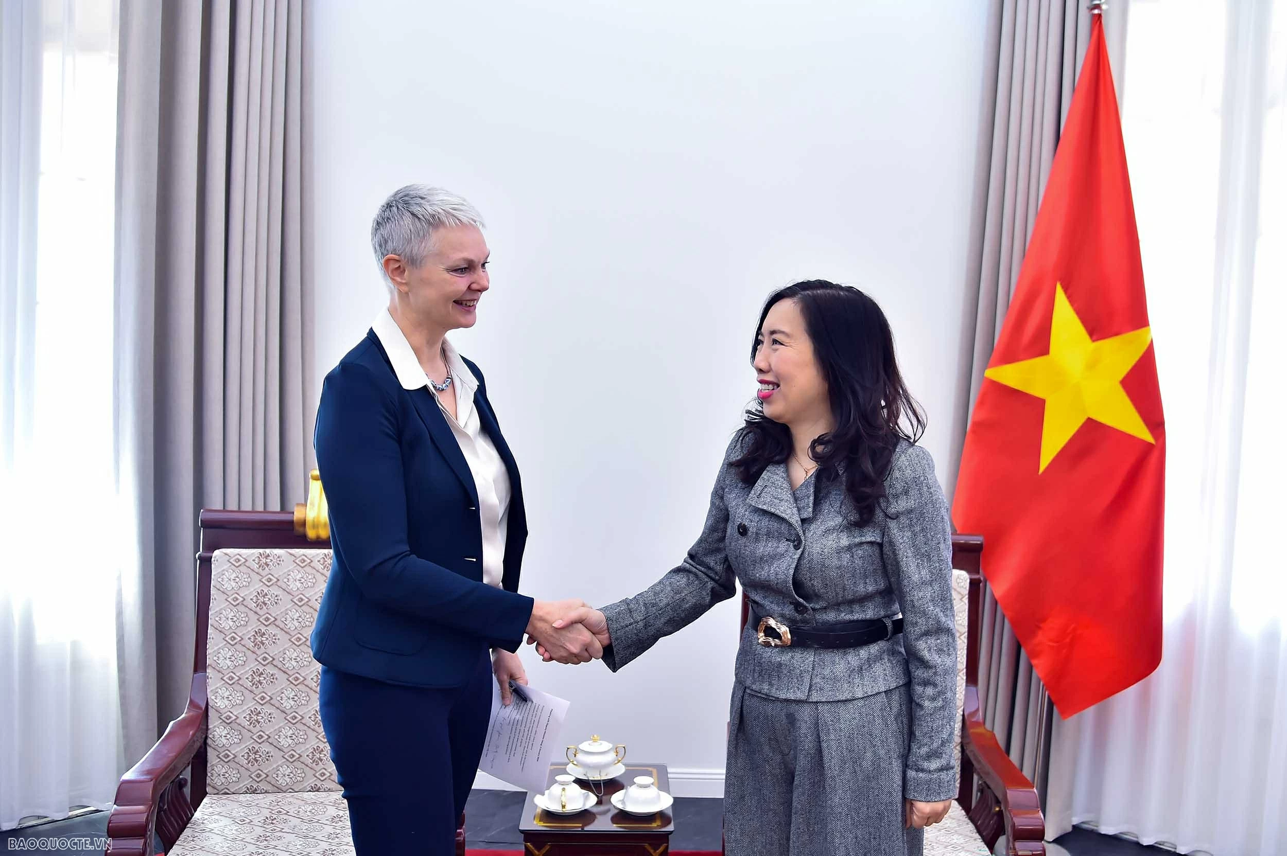 Thứ trưởng Ngoại giao Lê Thị Thu Hằng tiếp Đại sứ Na Uy