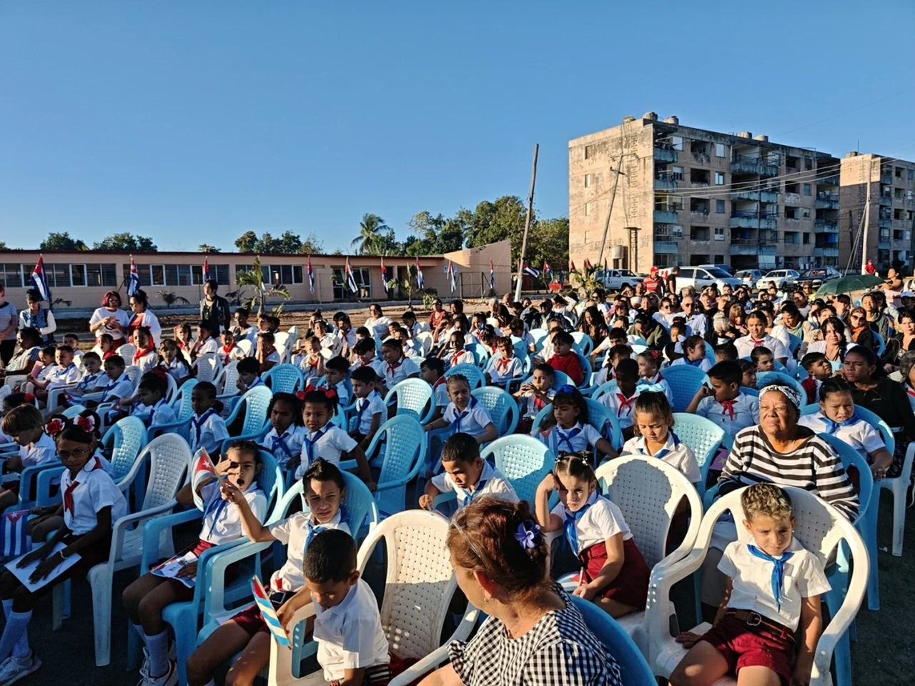 Khánh thành Trường Tiểu học do Việt Nam tại trợ tại làng Bến Tre, Cuba