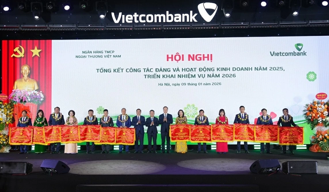 Vietcombank thể hiện bản lĩnh tập đoàn tài chính dẫn đầu, đóng góp kiến tạo phát triển đất nước