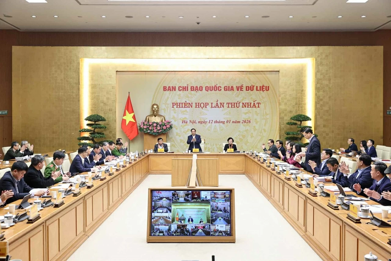 Thủ tướng Phạm Minh Chính, Trưởng Ban Chỉ đạo quốc gia về dữ liệu, chủ trì phiên họp lần thứ nhất của Ban Chỉ đạo - Ảnh: VGP/Nhật Bắc