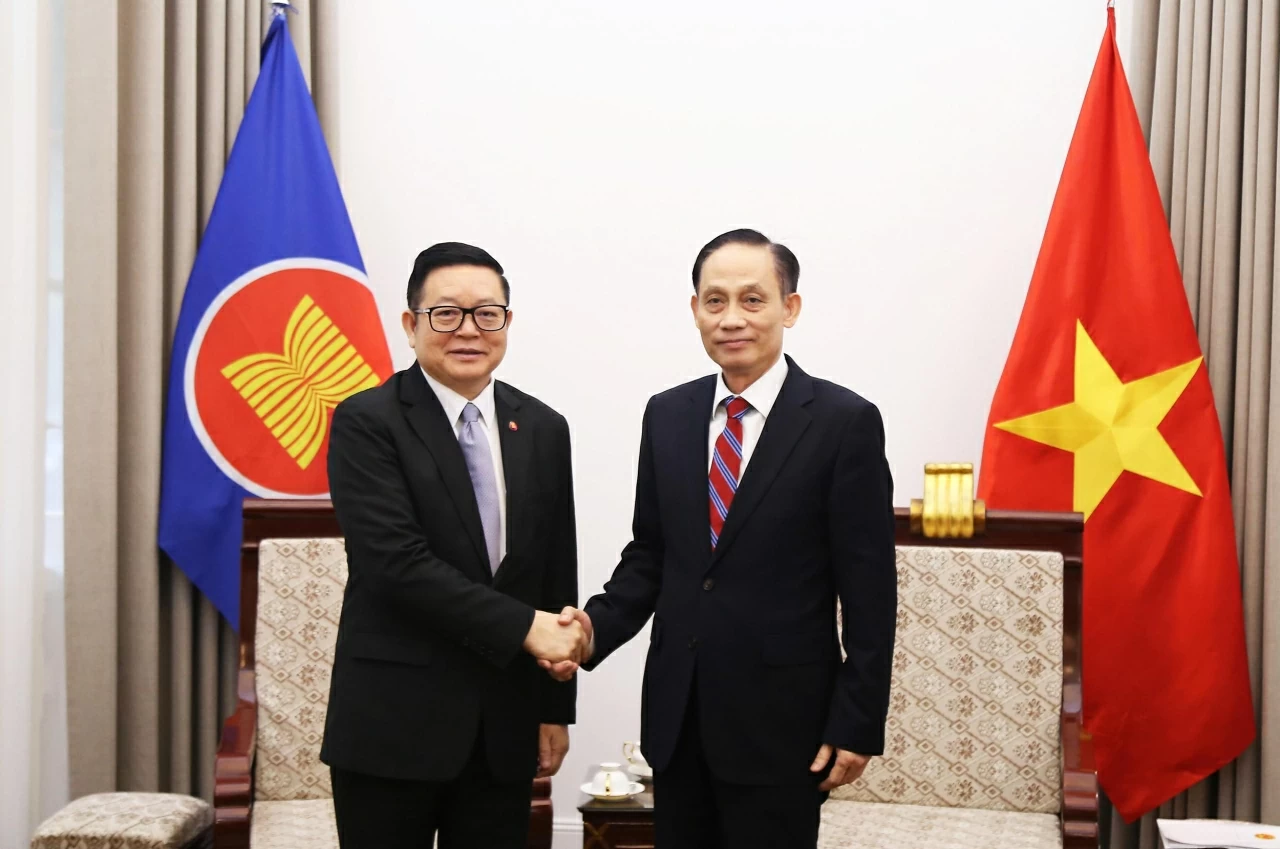 Bộ trưởng Ngoại giao Lê Hoài Trung dự AMMR 2026: Khẳng định ASEAN là ưu tiên chiến lược trong chính sách đối ngoại của Việt Nam