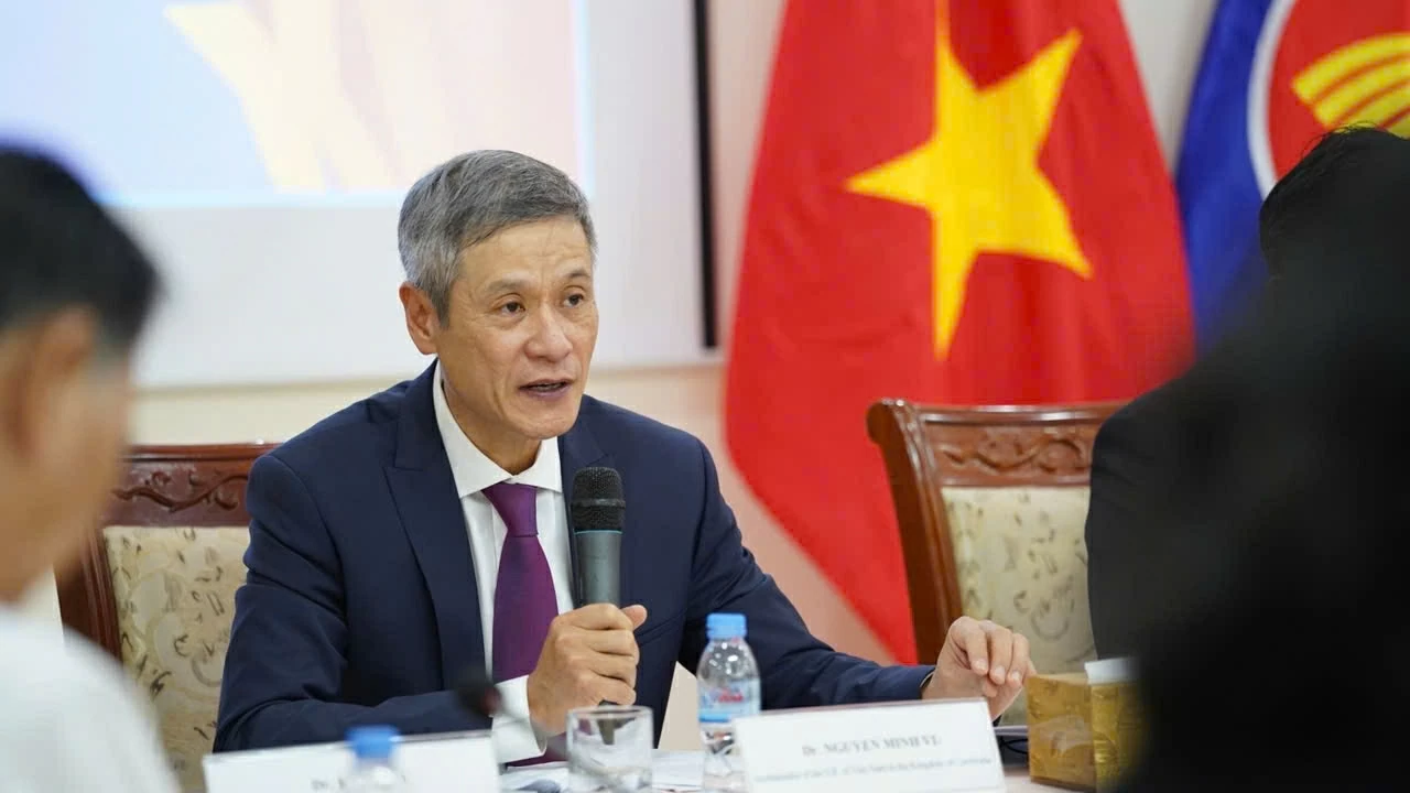 Đại sứ Nguyễn Minh Vũ: Từ Phnom Penh đến Hà Nội chung bầu không khí hướng về Đại hội XIV của Đảng