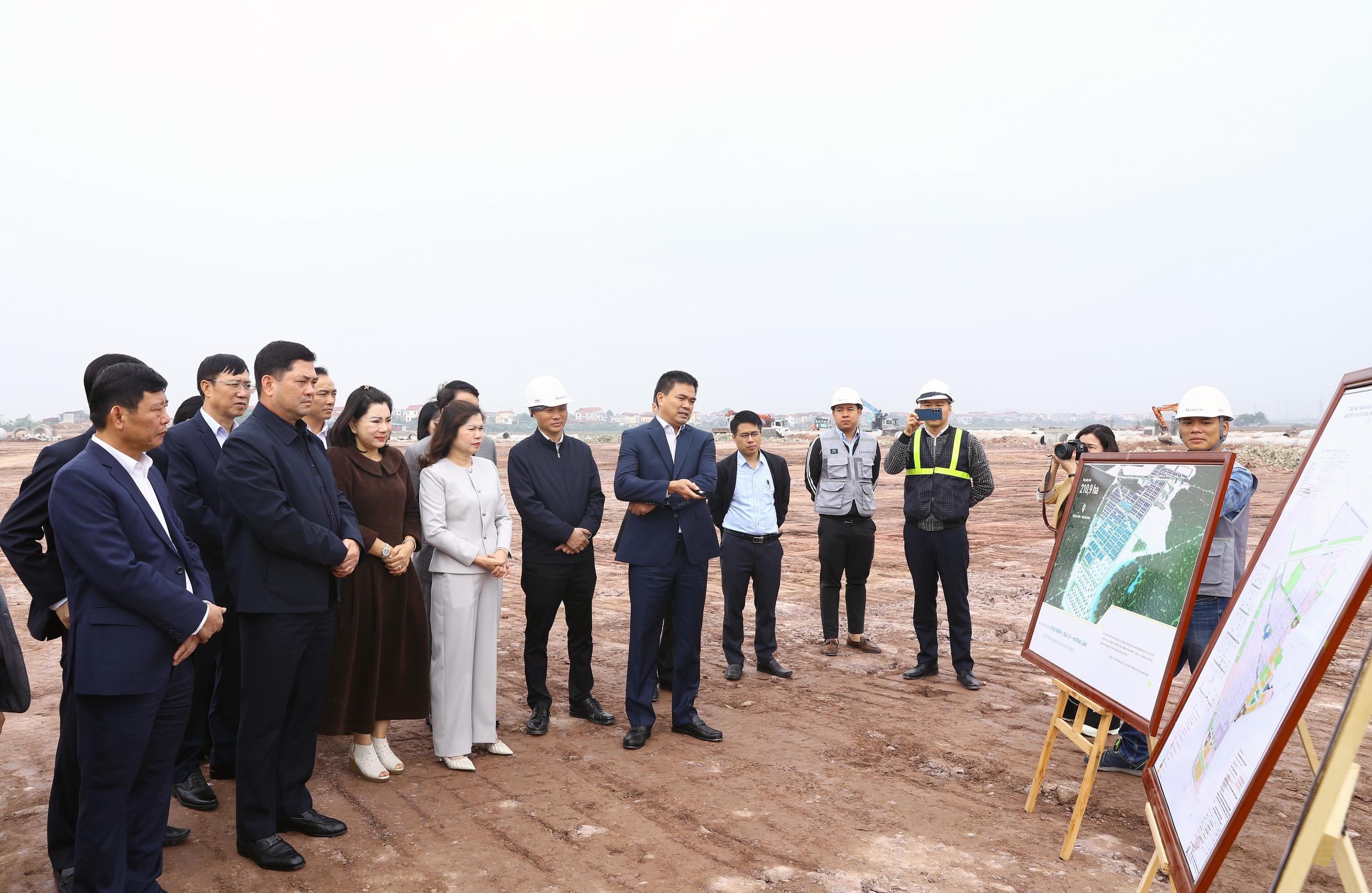 Xây dựng Bắc Ninh phát triển nhanh, bền vững, trở thành thành phố trực thuộc Trung ương trước năm 2030- Ảnh 5.