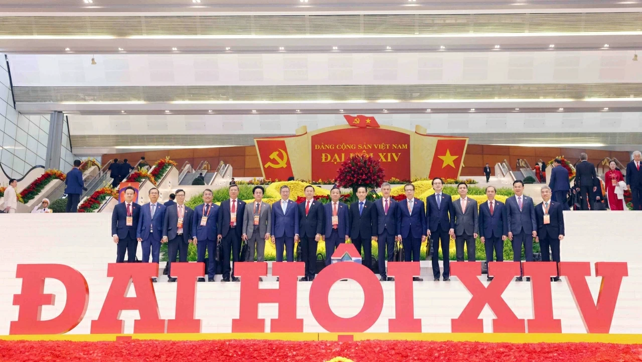 ĐHĐ: Tự hào ngoại giao trong ngày hội non sông