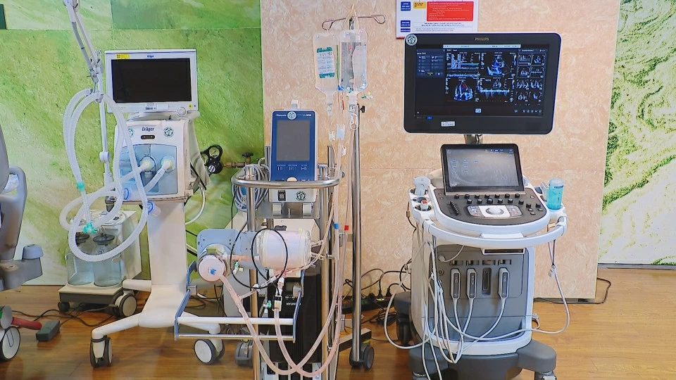 Phòng cấp cứu y tế với nhiều trang thiết bị hiện đại phục vụ tại khu vực Đại hội XIV Phòng cấp cứu y tế với nhiều trang thiết bị hiện đại phục vụ tại khu vực Đại hội XIV