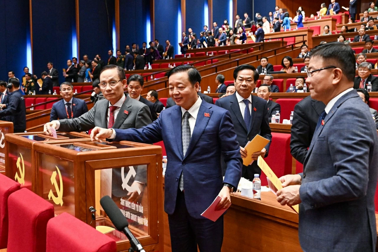 Hình ảnh bỏ phiếu Bầu Ban Chấp hành Trung ương Đảng khóa XIV Hình ảnh bỏ phiếu Bầu Ban Chấp hành Trung ương Đảng khóa XIV
