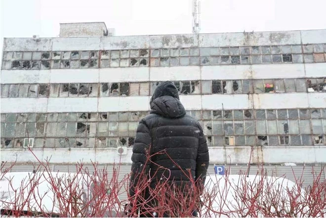 Một khu vực bị ảnh hưởng bởi các cuộc tấn công của Nga ở Kiev. (Nguồn: Tân Hoa xã)