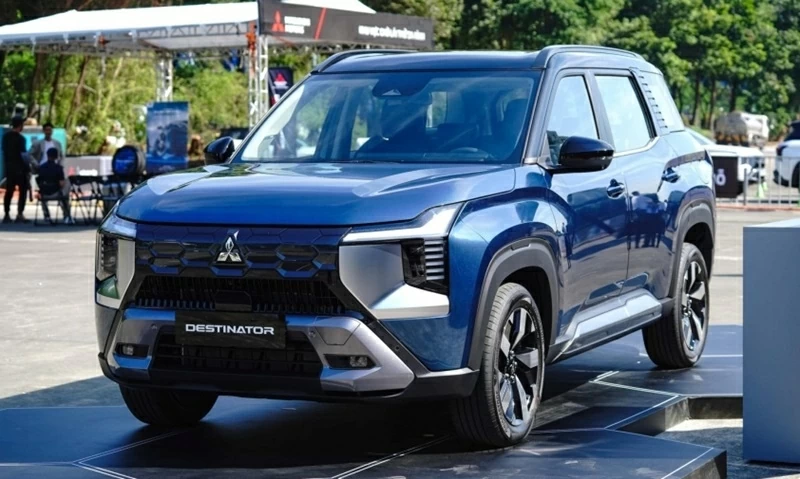 Mitsubishi Destinator Ultimate là phiên bản cao cấp của mẫu SUV 7 chỗ Destinator mới ra mắt tại Việt Nam.