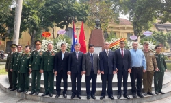 Kỷ niệm 173 năm ngày sinh Anh hùng dân tộc Cuba José Martí tại Hà Nội
