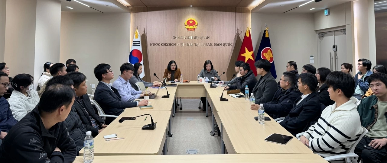 Tổng lãnh sự quán Việt Nam tại Busan (Hàn Quốc) gặp mặt kiều bào làm việc trong lĩnh vực khoa học - công nghệ
