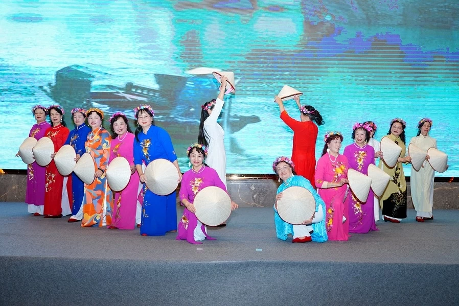 Xuân Quê hương Bính Ngọ ấm áp của cộng đồng người Việt tại Vân Nam, Trung Quốc
