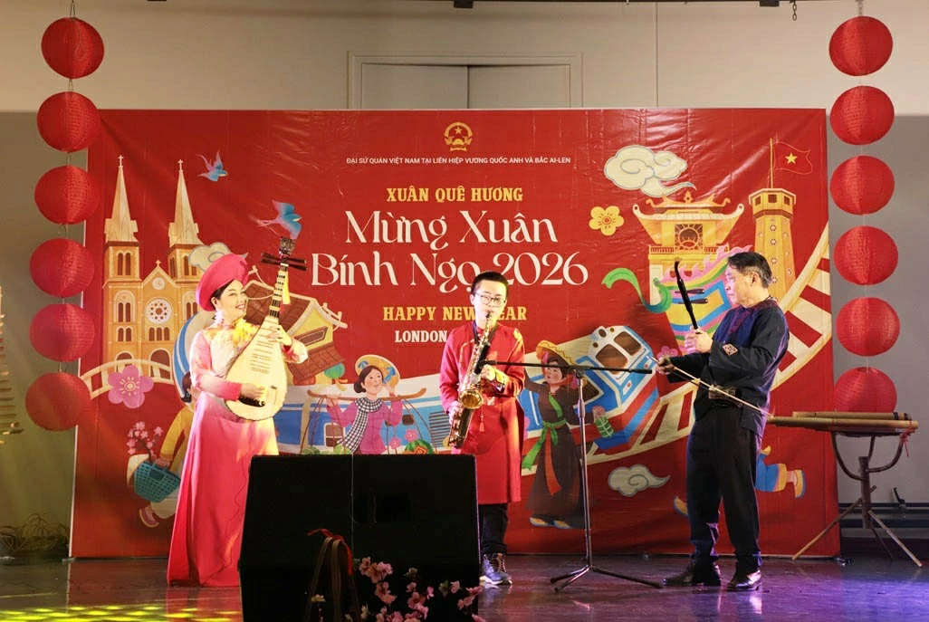 Cộng đồng người Việt Nam tại Anh gặp mặt đầu Xuân Bính Ngọ 2026 Cộng đồng người Việt Nam tại Anh gặp mặt đầu Xuân Bính Ngọ 2026 