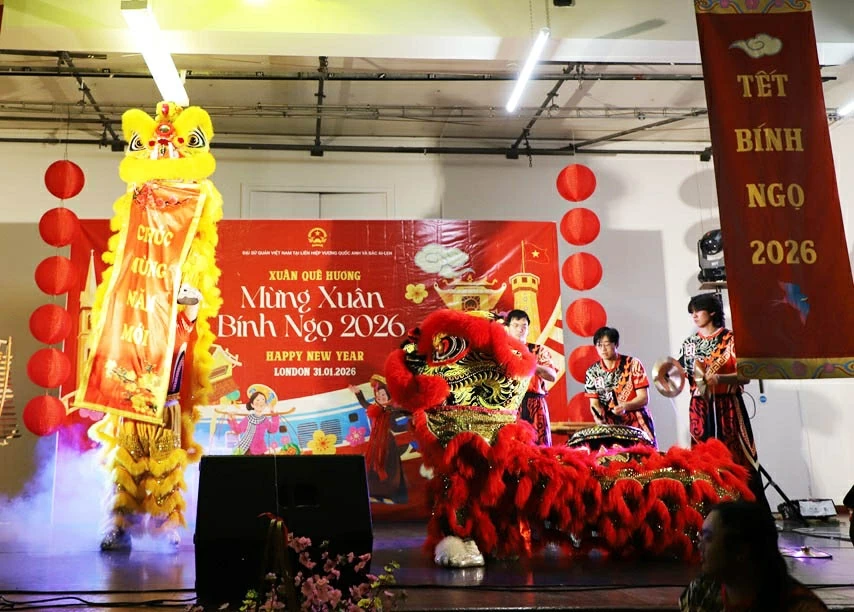 Cộng đồng người Việt Nam tại Anh gặp mặt đầu Xuân Bính Ngọ 2026 Cộng đồng người Việt Nam tại Anh gặp mặt đầu Xuân Bính Ngọ 2026 