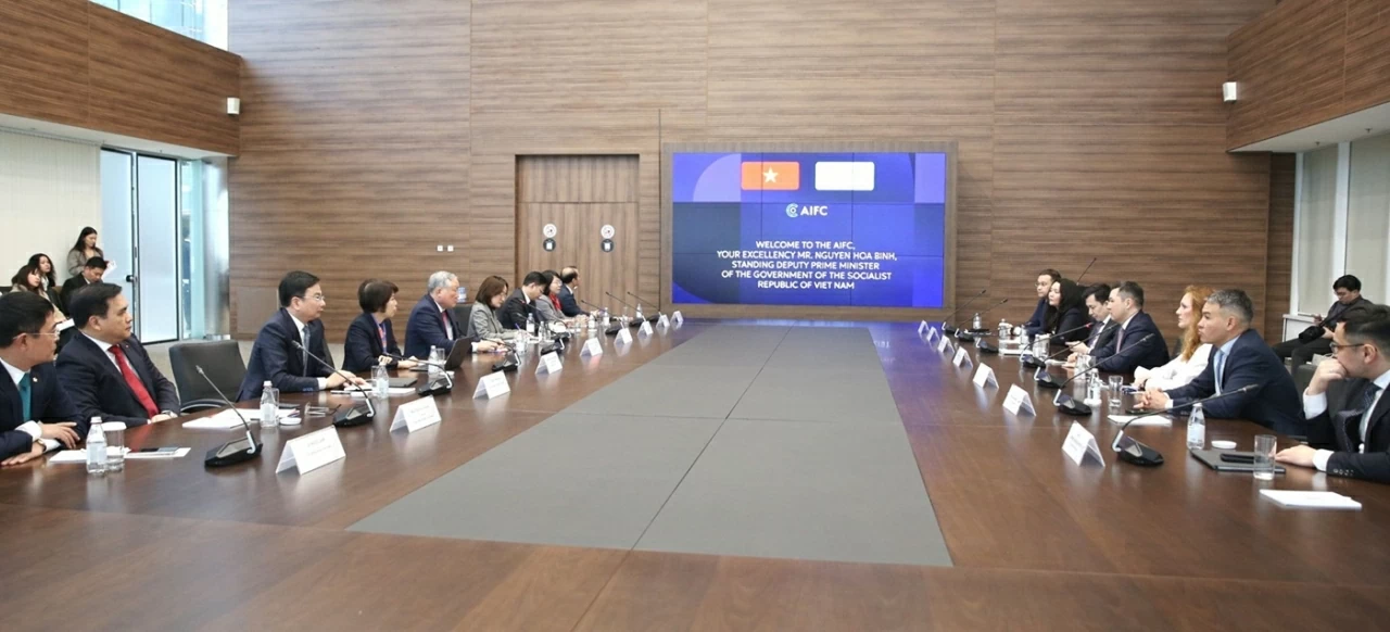 Kazakhstan hy vọng Trung tâm tài chính quốc tế tại Việt Nam thu hút được nhiều vốn nước ngoài