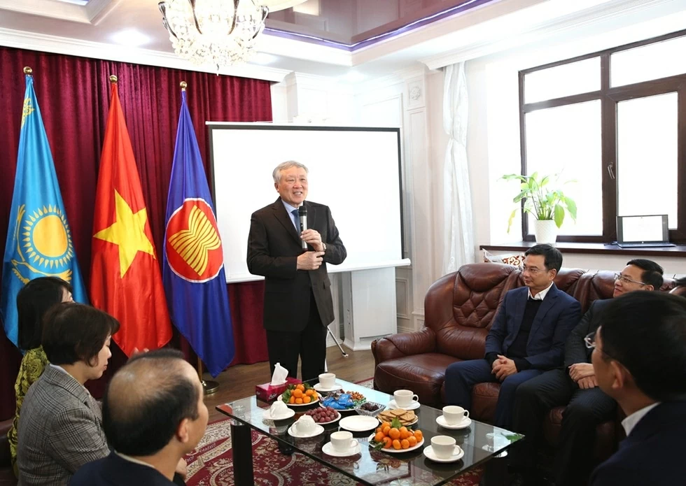 Kazakhstan hy vọng Trung tâm tài chính quốc tế tại Việt Nam thu hút được nhiều vốn nước ngoài
