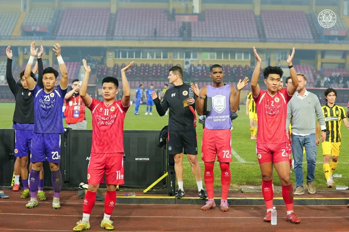 CAHN thắng 6-1 ở trận chia tay cúp C1 Đông Nam Á CAHN thắng 6-1 ở trận chia tay cúp C1 Đông Nam Á