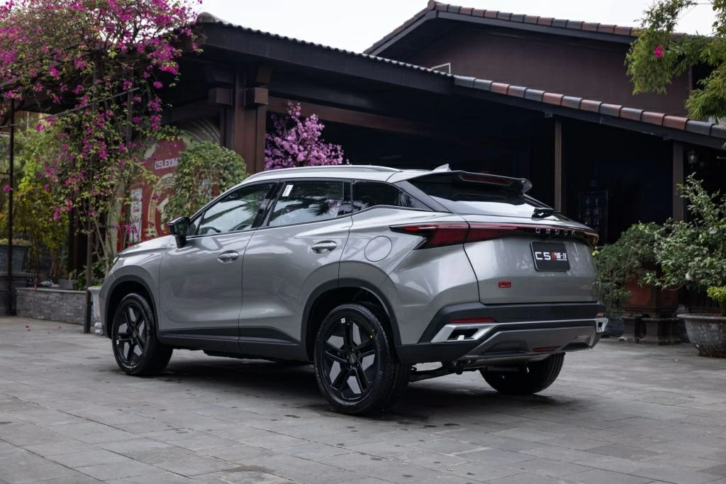 Omoda C5 hybrid có mặt tại Việt Nam với thiết kế hiện đại và ấn tượng Omoda C5 hybrid có mặt tại Việt Nam với thiết kế hiện đại và ấn tượng