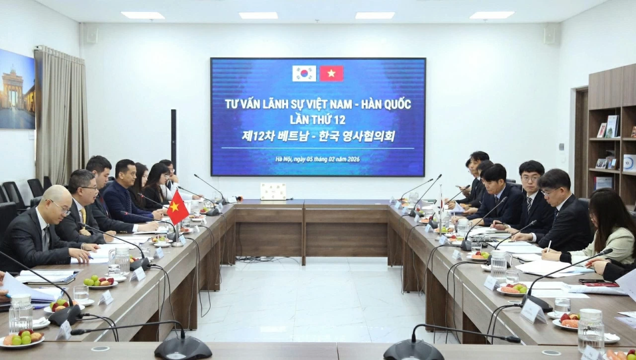Toàn cảnh buổi Tư vấn lãnh sự lần thứ 12 giữa Việt Nam và Hàn Quốc. (Ảnh: Thành Long) Toàn cảnh buổi Tư vấn lãnh sự lần thứ 12 giữa Việt Nam và Hàn Quốc. (Ảnh: Thành Long)