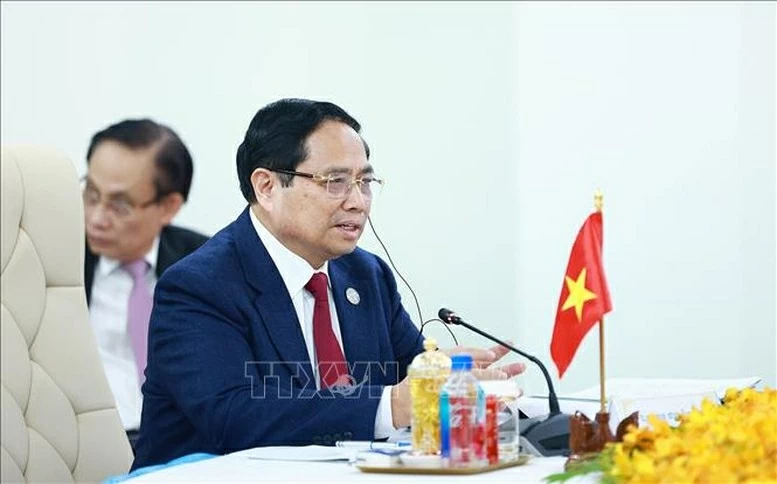 Thủ tướng Việt Nam – Campuchia – Lào họp triển khai kết quả cuộc gặp giữa người đứng đầu ba Đảng Thủ tướng Việt Nam – Campuchia – Lào họp triển khai kết quả cuộc gặp giữa người đứng đầu ba Đảng