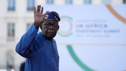 Lần đầu tiên sau gần 4 thập kỷ, một Tổng thống Nigeria thăm cấp nhà nước tới Anh